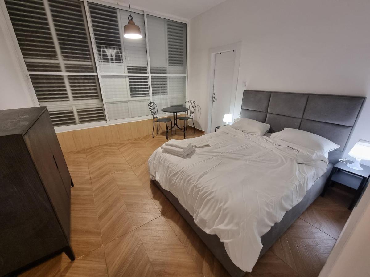הברון Baron Apartment Rishon Leziyyon Luaran gambar
